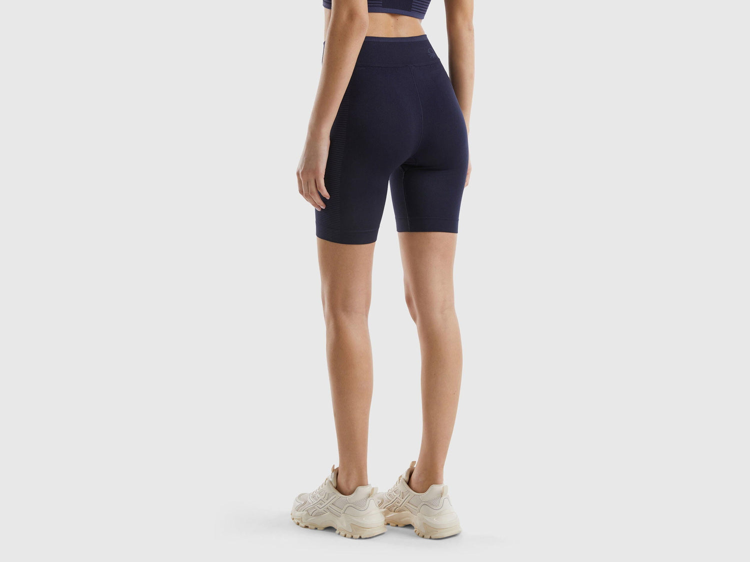 Seamless Sports Cycling Leggings_1KIJ3900C_016_02