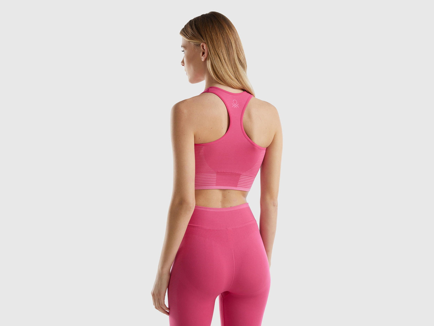 Seamless Sports Crop Top_1KIJ3H009_1M3_02