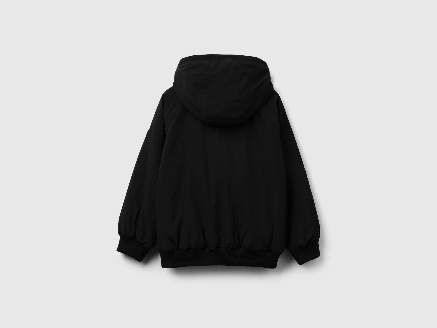 Benetton_Black_Nylon Jacket with Hood_2IGGCN06J_100_02