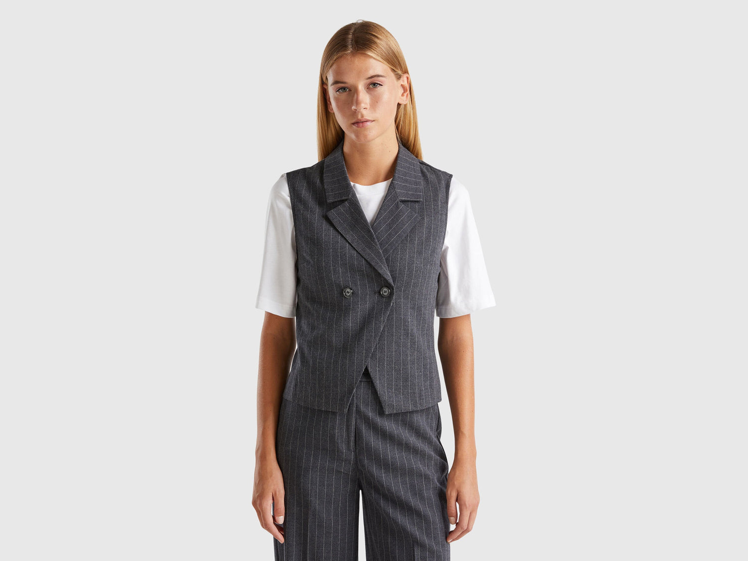 Double-Breasted Pinstripe Vest_01