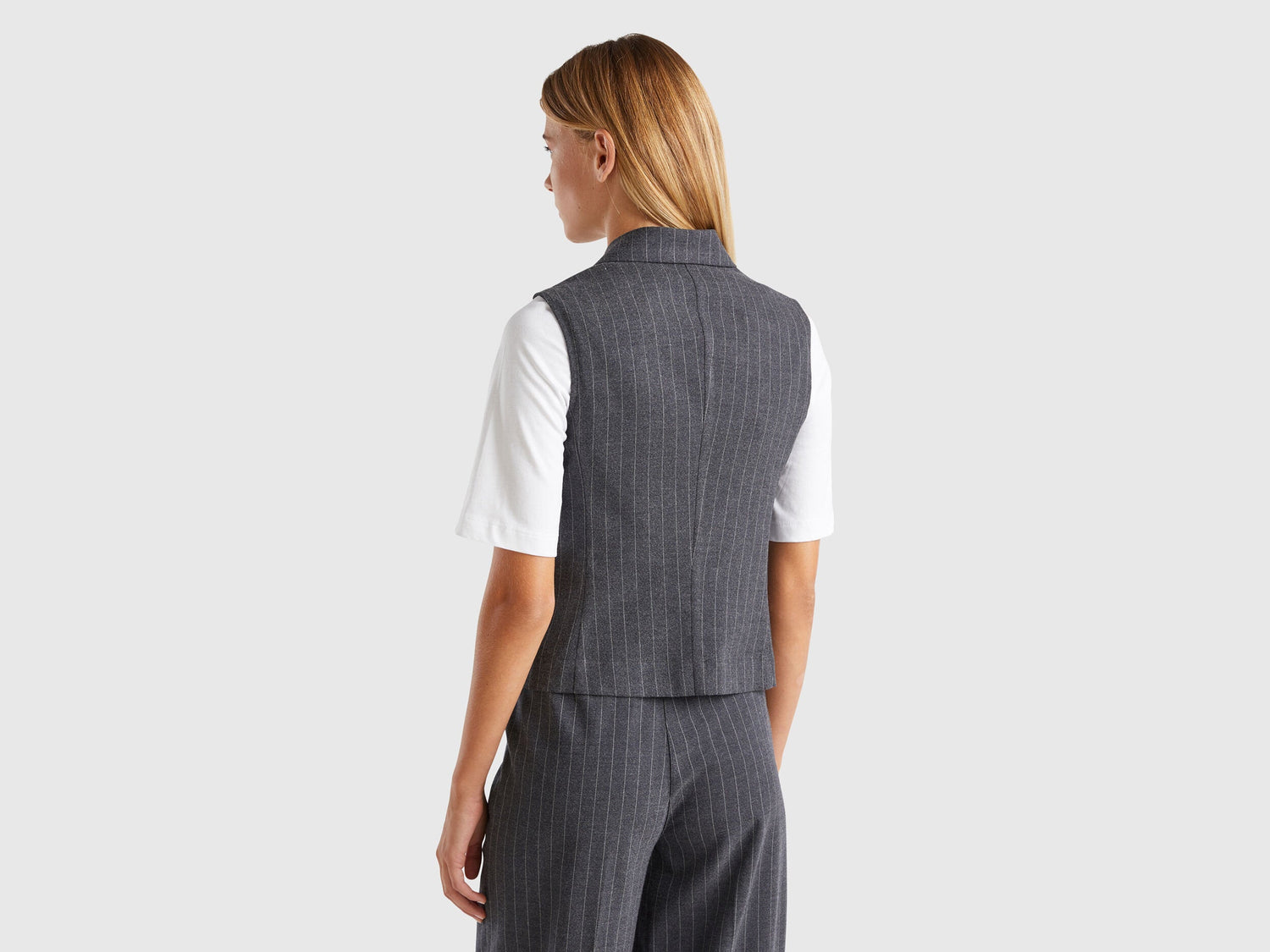 Double-Breasted Pinstripe Vest_02