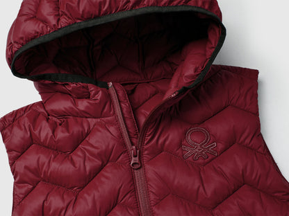Benetton_Burgundy_Padded Vest with Hood_2TWDCJ00R_129_03