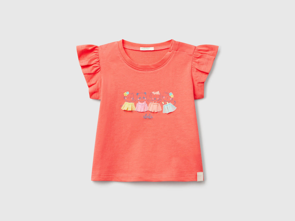 Benetton_T-Shirt with Print and Applique_3096A106F_35Q_01