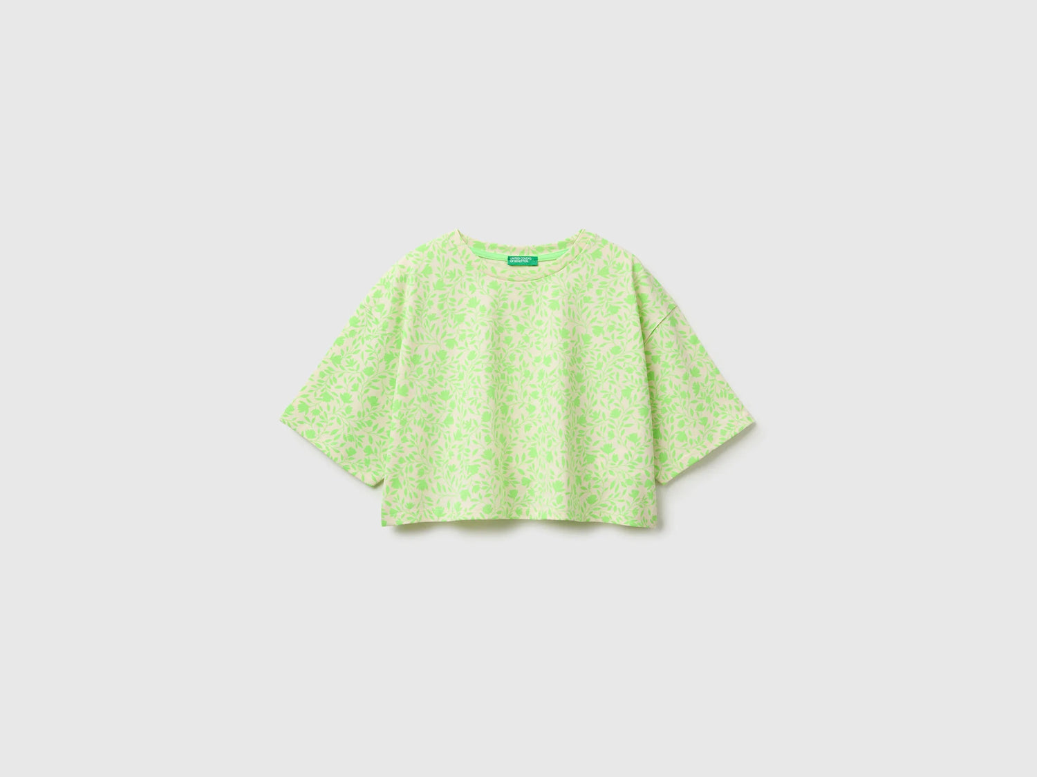 Benetton Green Girls Printed Cropped T-Shirt SKU: 31M0C10TW_72V Image 01