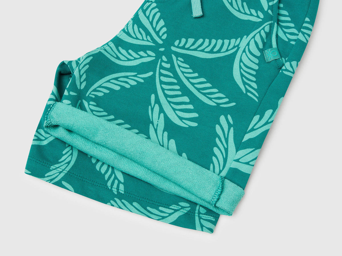 Benetton_Bermudas with Tropical Print_32IEC903E_75J_03