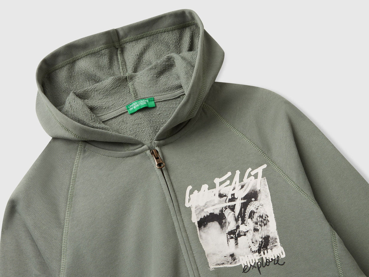 Benetton_Light Green_Sweatshirt with Prints_33NVC505A_075_02
