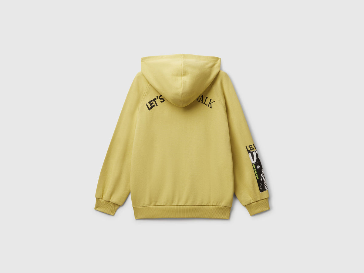 Benetton_Yellow_Sweatshirt with Prints_33NVC505A_0Y6_02