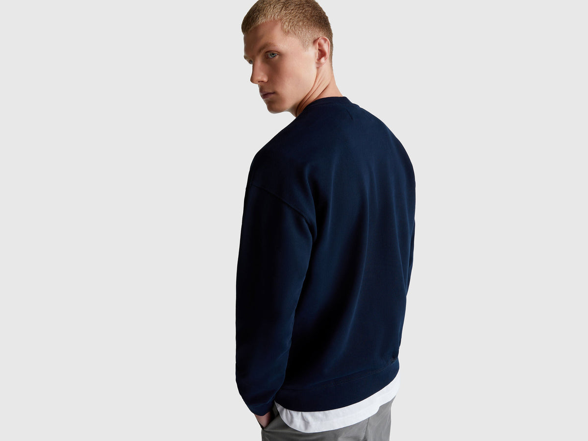 Benetton_Dark Blue_Sweatshirt with Logo Patch_342ZU1093_016_02
