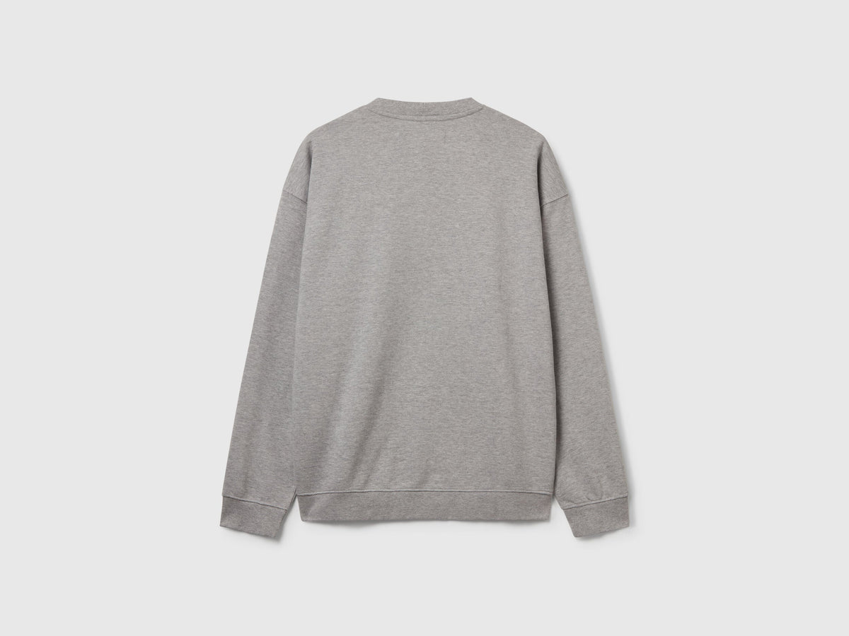 Benetton_Light Gray_Sweatshirt with Logo Patch_342ZU1093_501_06