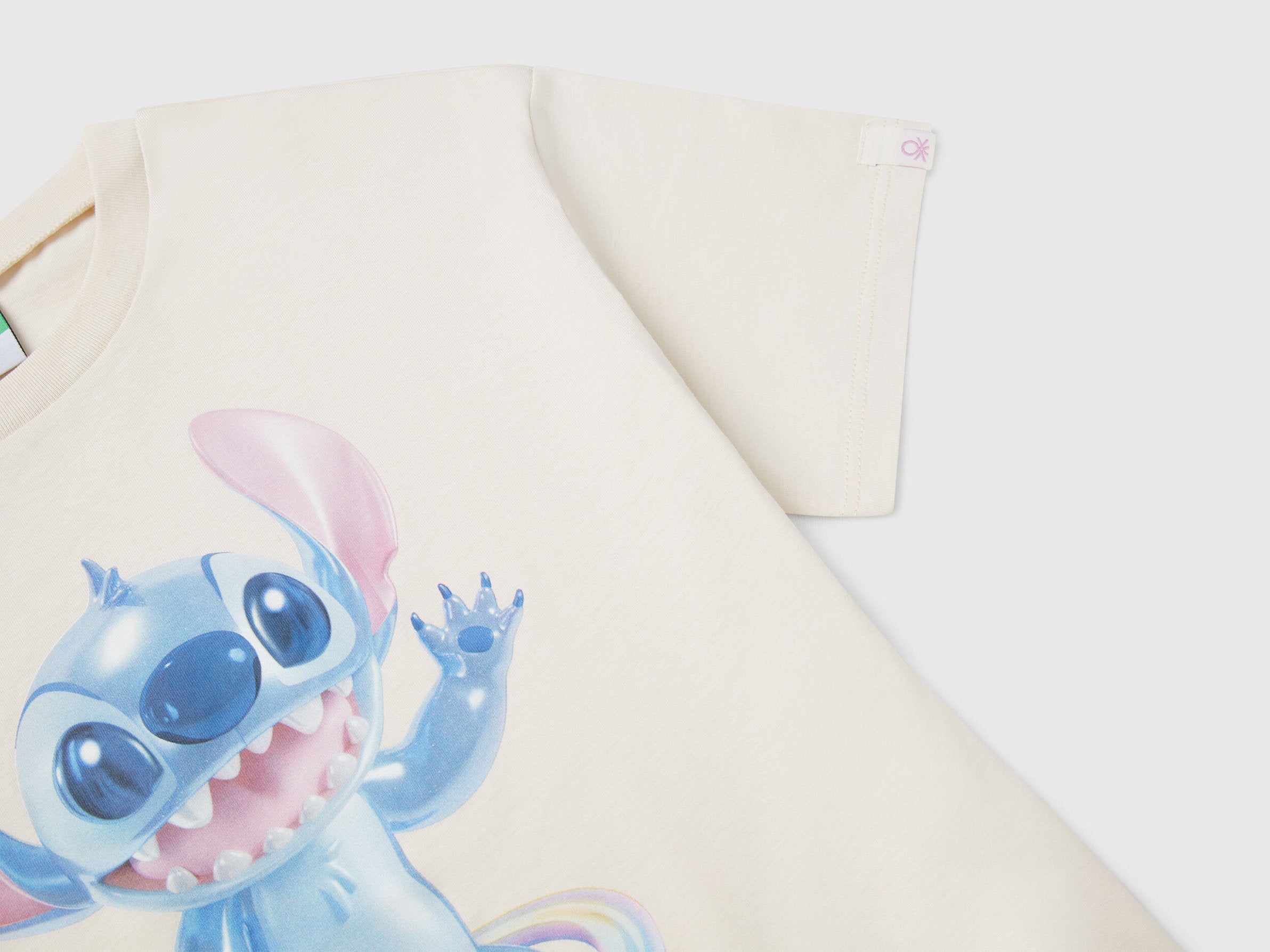 Benetton_Lilo &amp; Stitch ©Disney Boxy Fit T-Shirt_35RYC10MV_00V_03