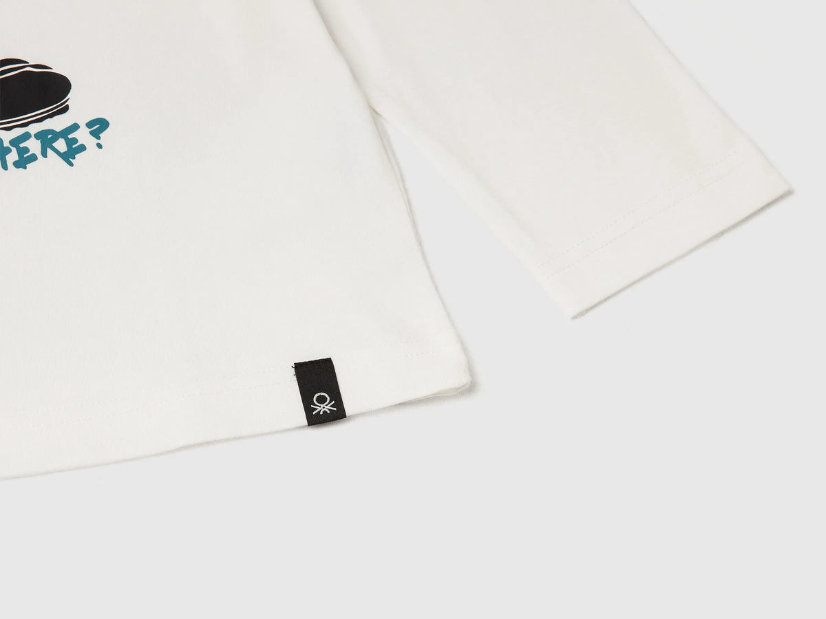 Benetton_Creamy White_T-Shirt Featuring Garfield ©2025 By Paws, Inc._35RYC10QA_074_03