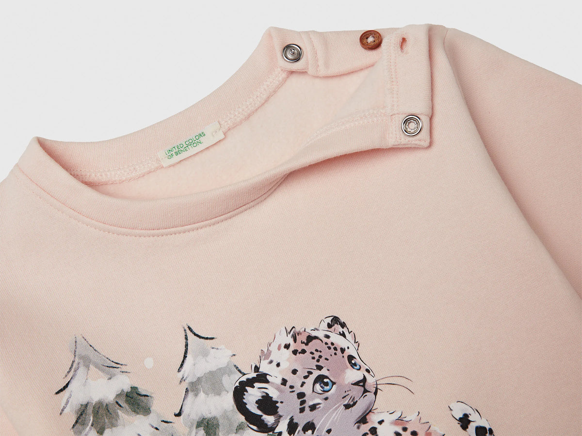 Benetton_Soft Pink_Hoodie with Print in Cotton Blend_39M2A106Q_1B7_03