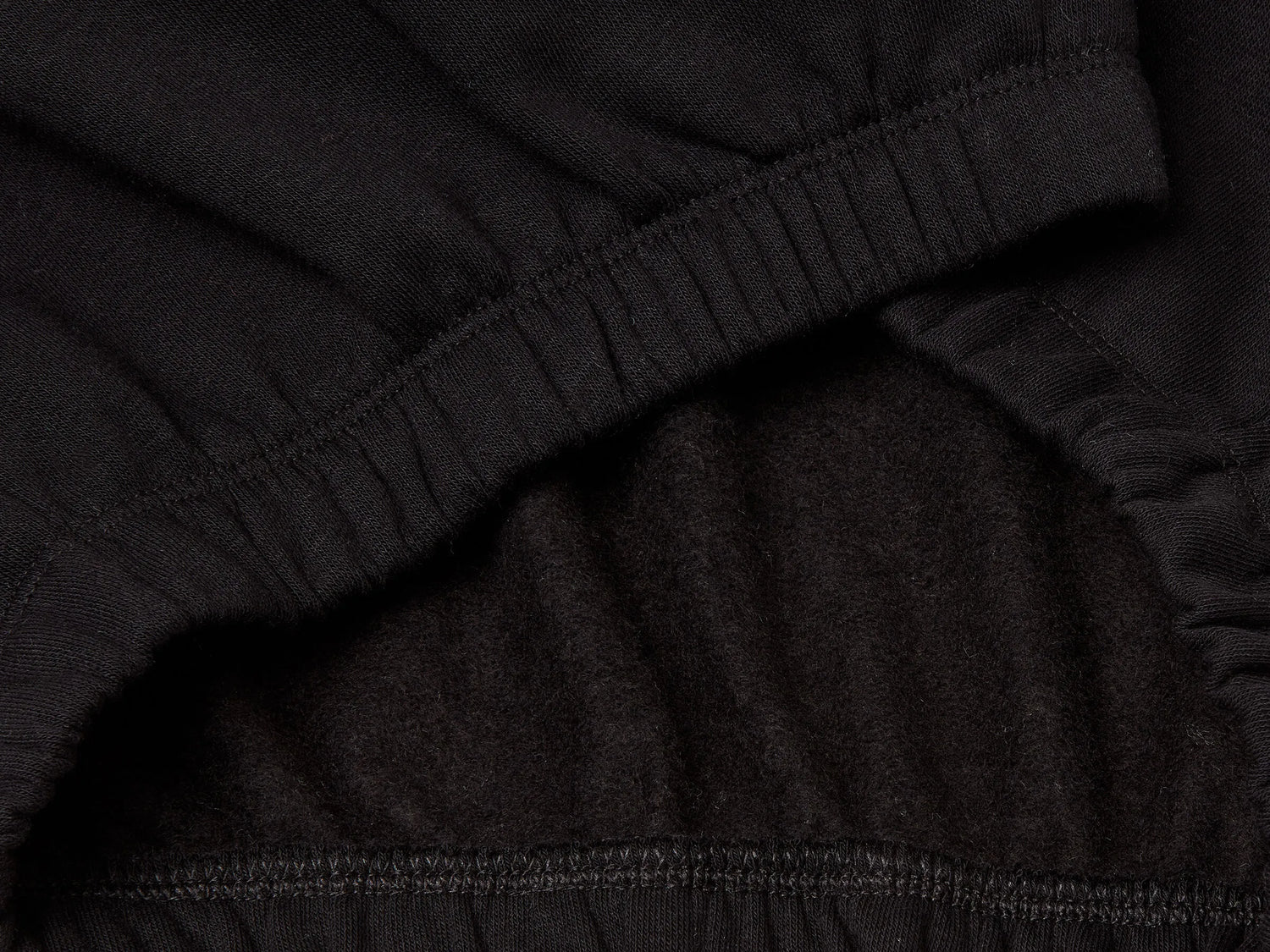 Benetton_Black_Warm Sweatshirt with Embroidery_39M2C205D_100_03