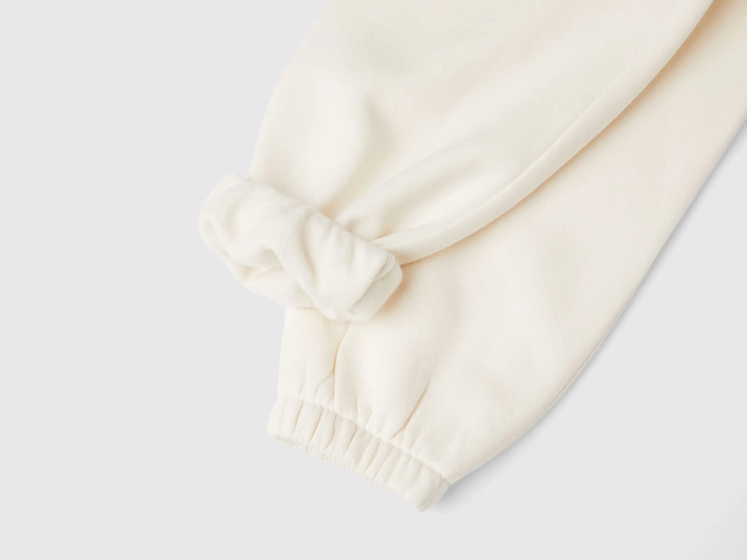 Benetton_Creamy White_Sweat Joggers with Drawstring_39M2GF04F_0R2_03