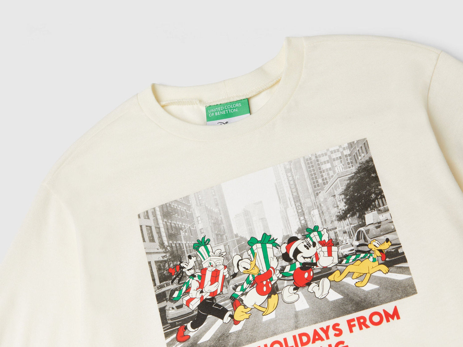 Mickey &amp; Friends Christmas T-Shirt_3ATNC10LE_036_03