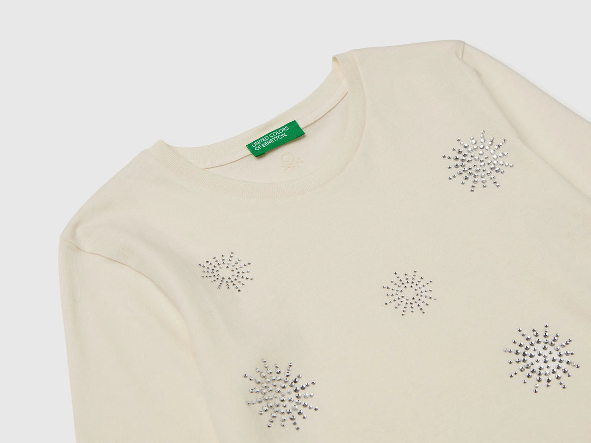 Benetton_Creamy White_T-Shirt with Rhinestone Applique_3ATNC10RF_0R2_03