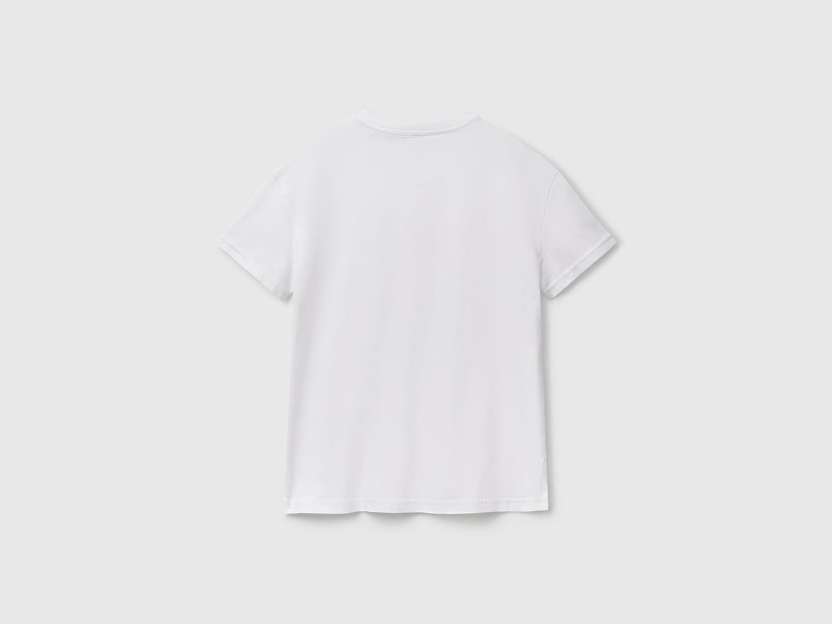 Benetton_Regular Fit T-Shirt with Floral Print_3BL0D10AK_904_04