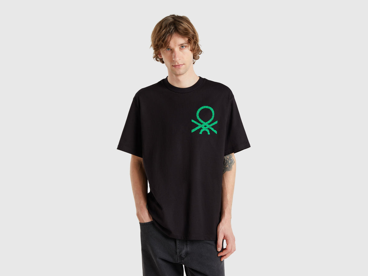 Benetton_T-Shirt with Print on Front and Back_3BL0U10A2_902_01