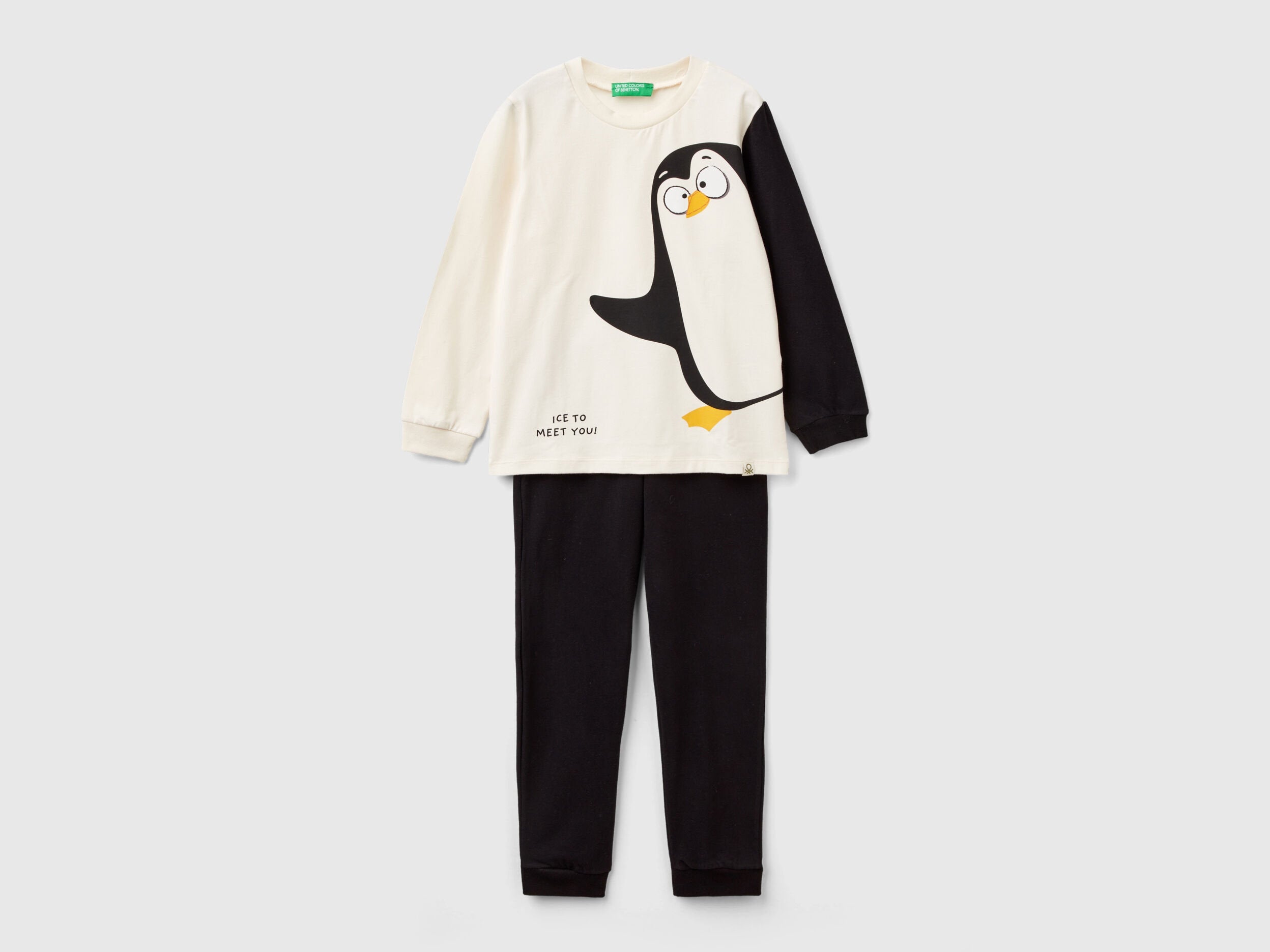 Pyjamas with Penguin Print_3DKE0P081_0R2_01