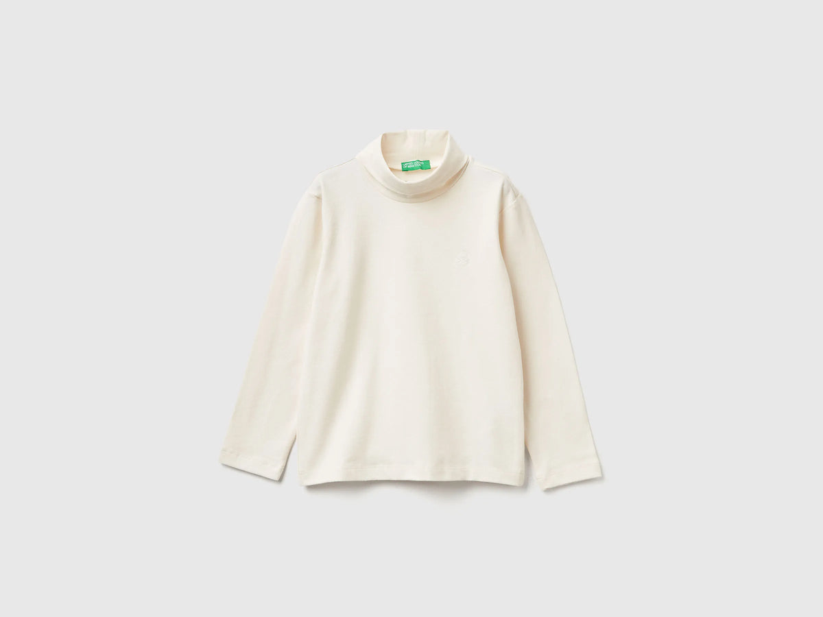Benetton_Creamy White_Turtleneck T-Shirt in Warm Stretch Cotton_3DKEG10JU_0R2_01