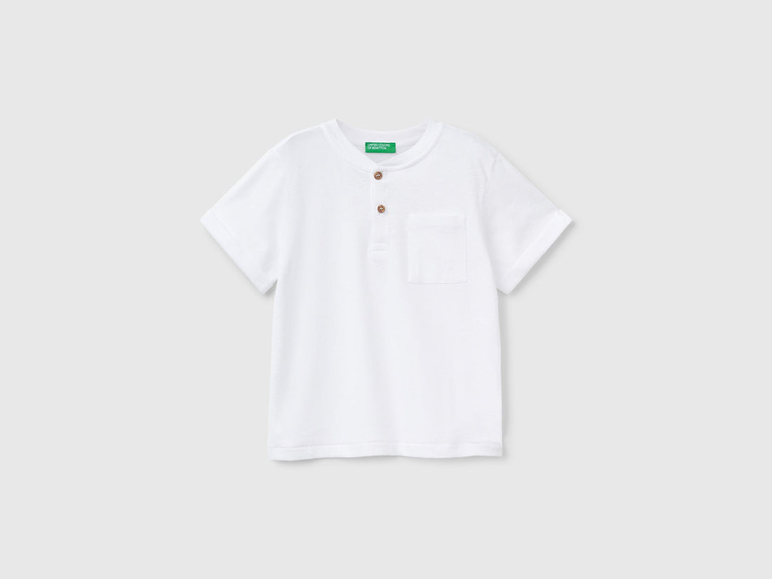 Benetton_T-Shirt with Henley Neck_3F4JG10IF_101_01