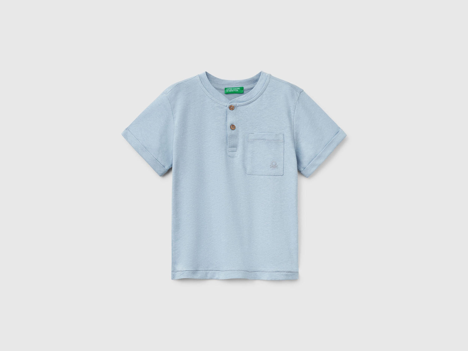 Benetton_T-Shirt with Henley Neck_3F4JG10IF_2F9_01