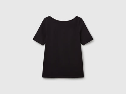 Benetton_Slim Fit Reversible T-Shirt_3FJHD109K_100_04