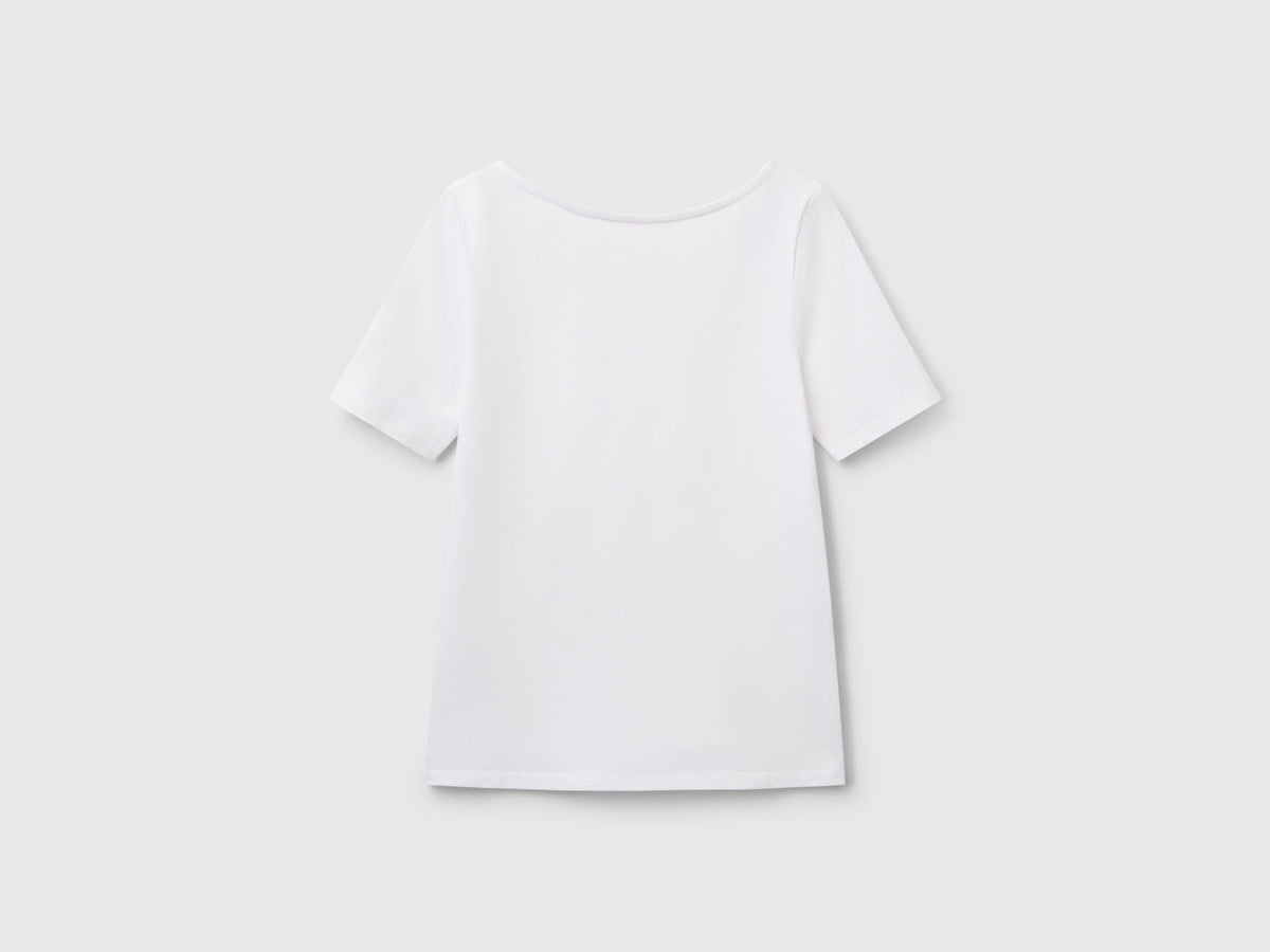 Benetton_Slim Fit Reversible T-Shirt_3FJHD109K_101_04
