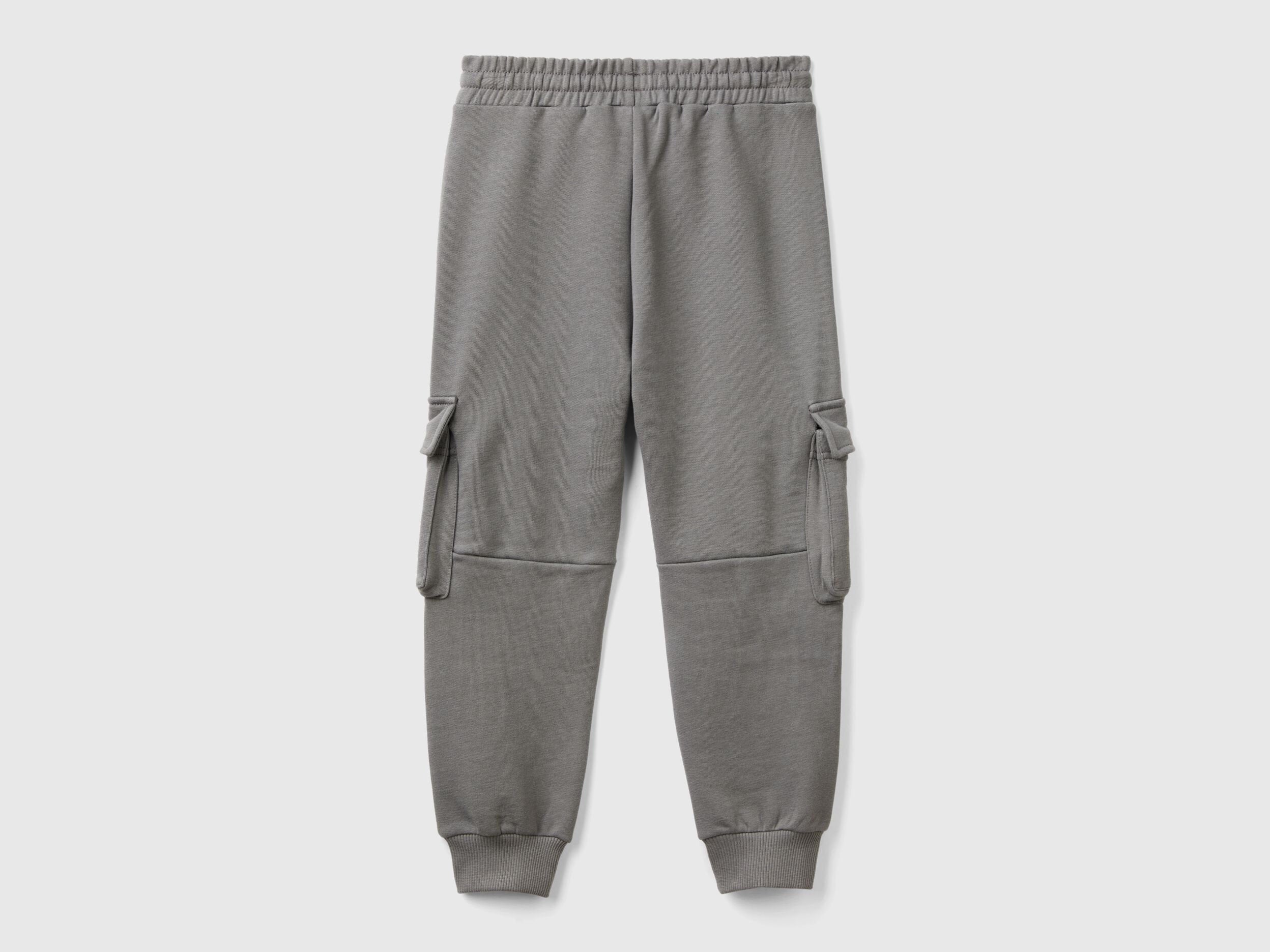 Cargo Sweatpants_3FWYCF05C_00W_02