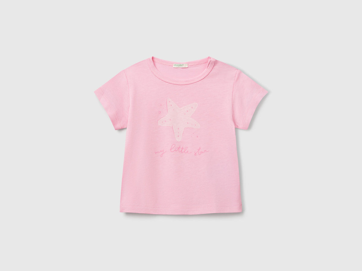 Benetton_Short Sleeve T-Shirt with Print_3I1XA1069_34Q_01