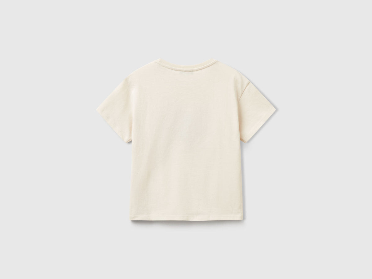 Benetton_T-Shirt with Print and Sequins_3I1XC10NY_00V_02