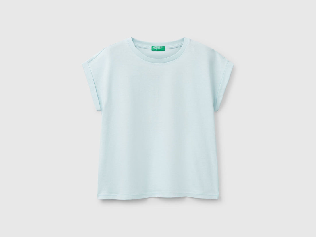 Benetton_Boxy Fit T-Shirt with Print and Glitter_3I1XC10NZ_0U4_01