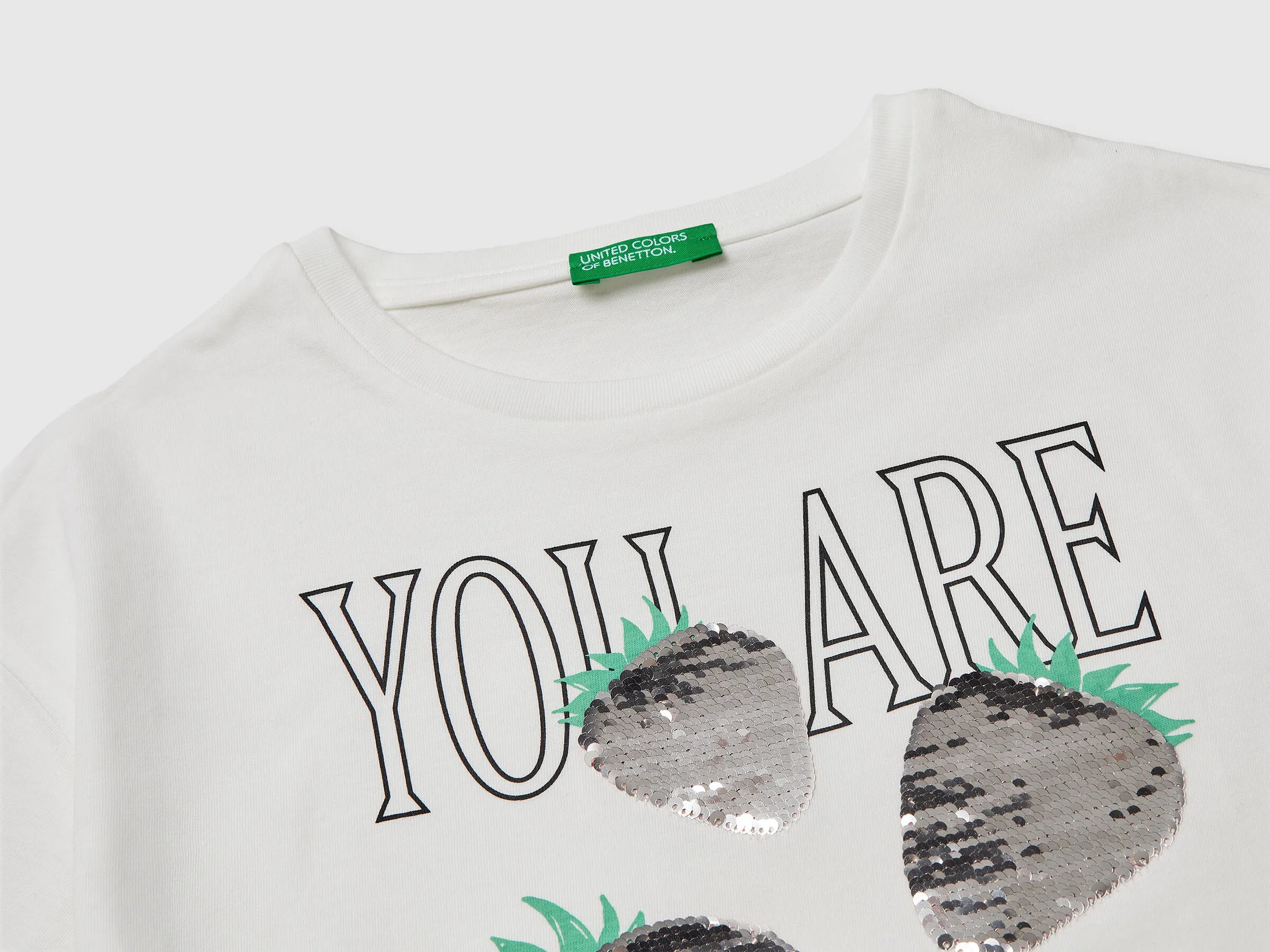 Benetton Creamy White Girls T-Shirt with Print and Sequins SKU: 3I1XC10SF_074 Image 03