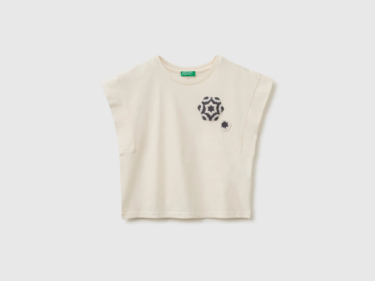 Benetton White Girls Sleeveless T-Shirt with Embroidery SKU: 3I1XC10TH_00E Image 01