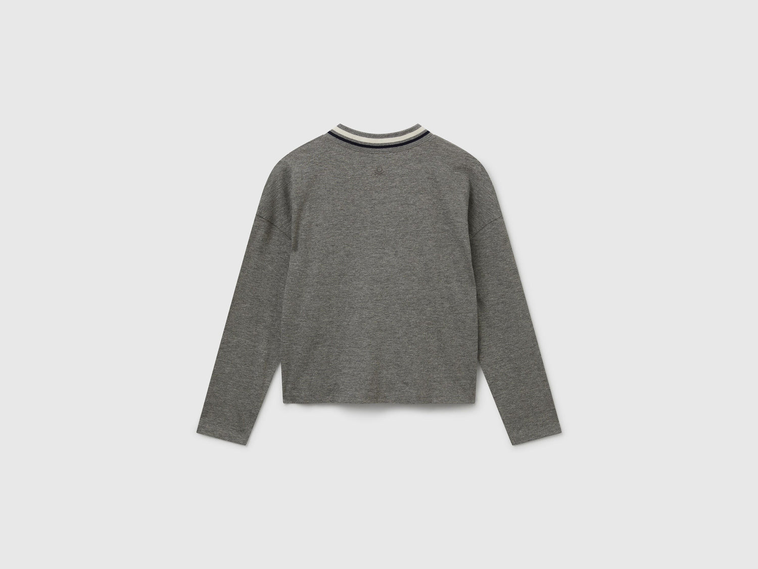 Benetton_Dark Gray_T-Shirt with Sequin Embroidery_3I1XC400E_507_02