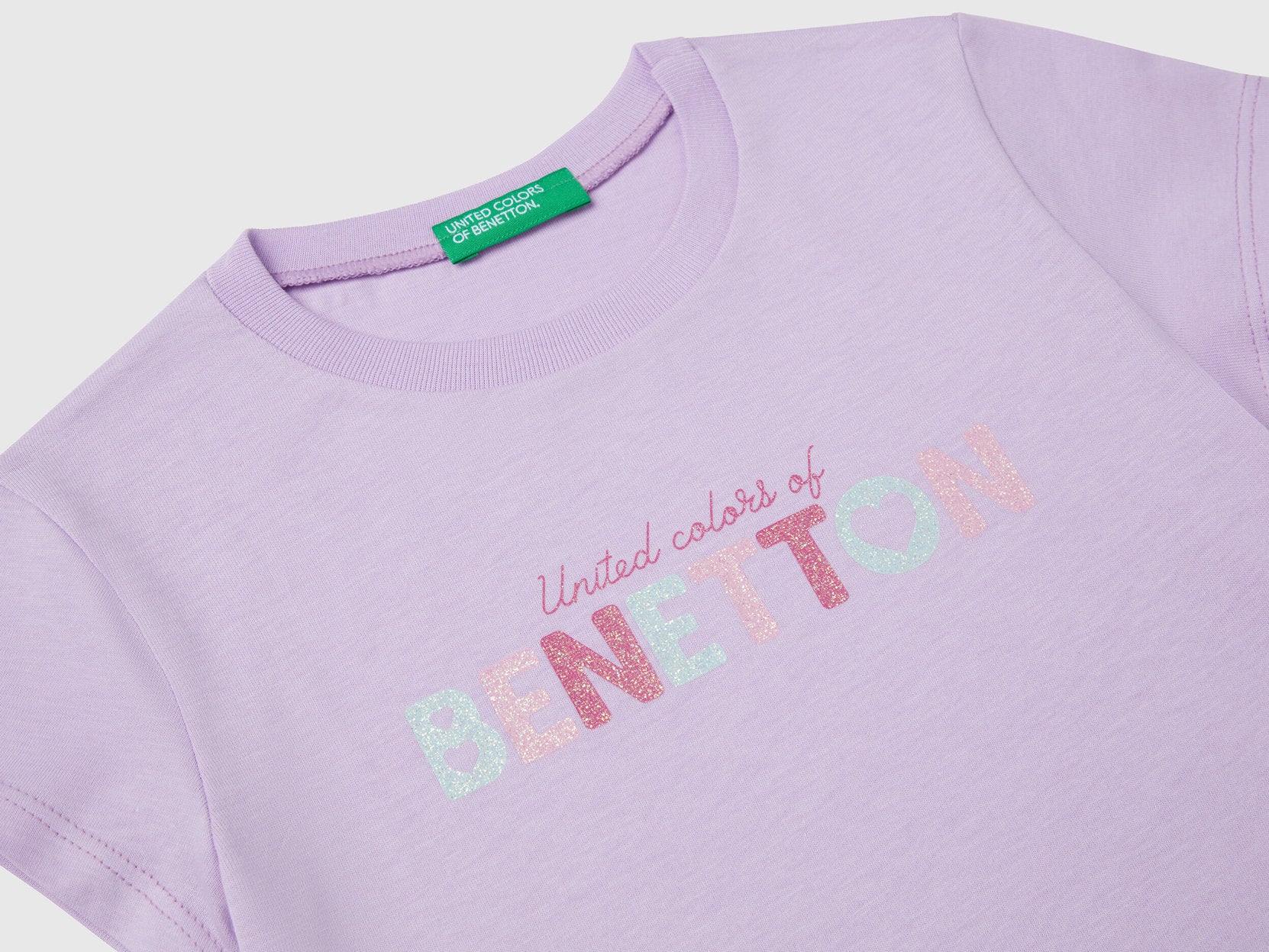 Benetton_T-Shirt with Glitter Print_3I1XG10HU_07W_03