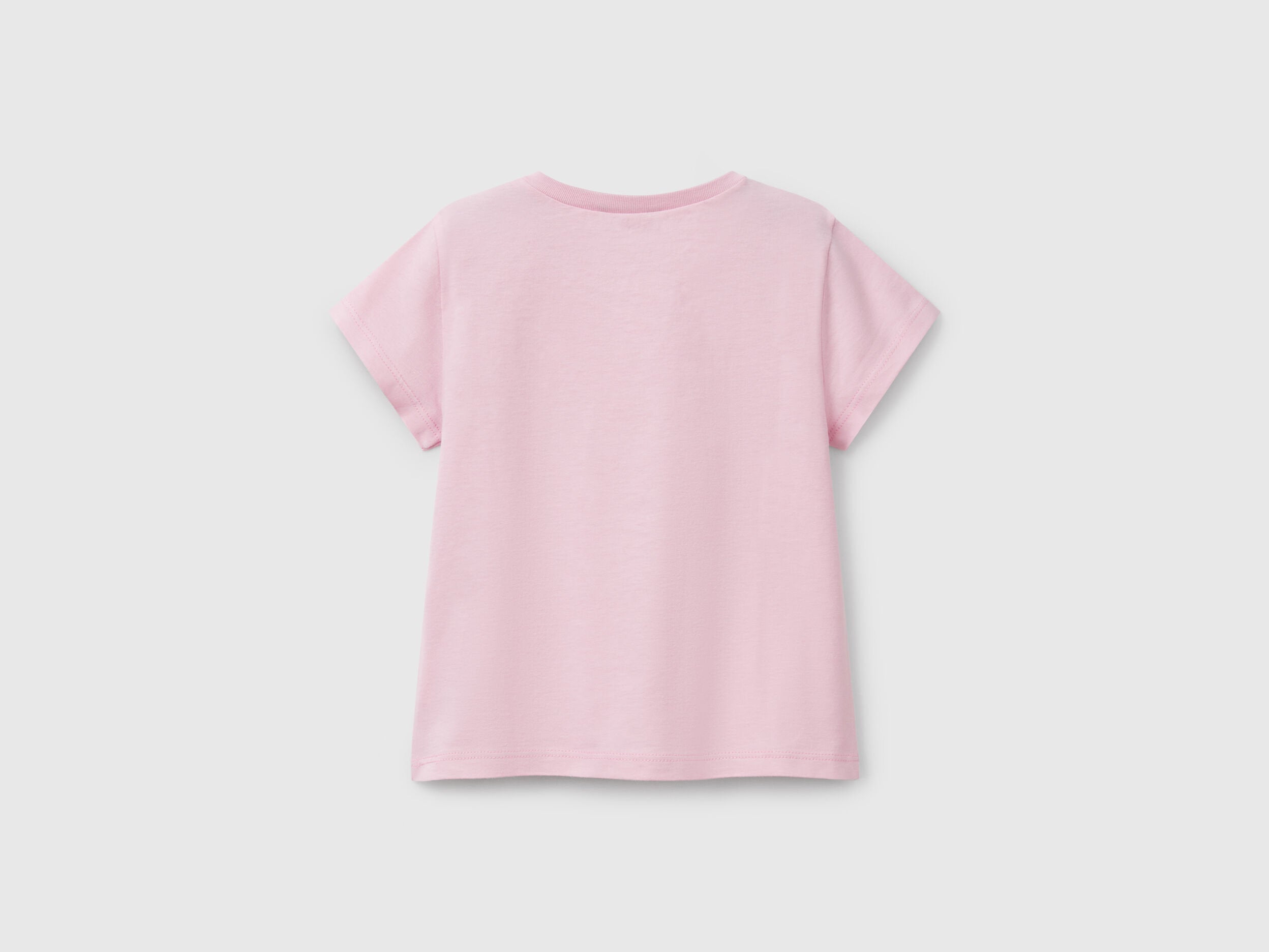 Benetton_T-Shirt with Glitter Print_3I1XG10HU_09J_02