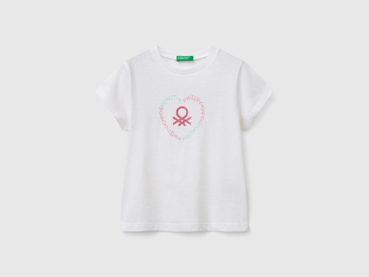 Benetton_T-Shirt with Glitter Print_3I1XG10HU_101_01