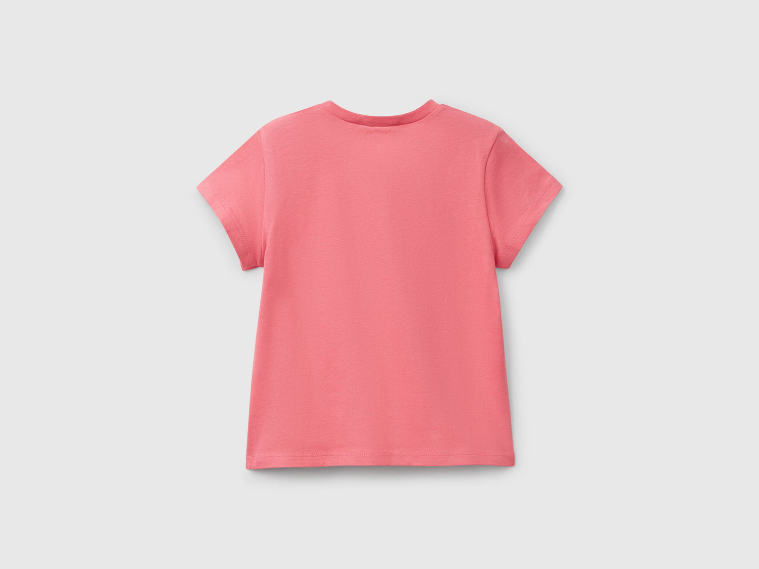 Benetton_T-Shirt with Glitter Print_3I1XG10HU_11F_02