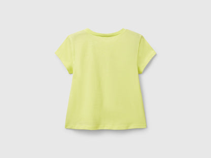 Benetton_T-Shirt with Glitter Print_3I1XG10HU_18A_02