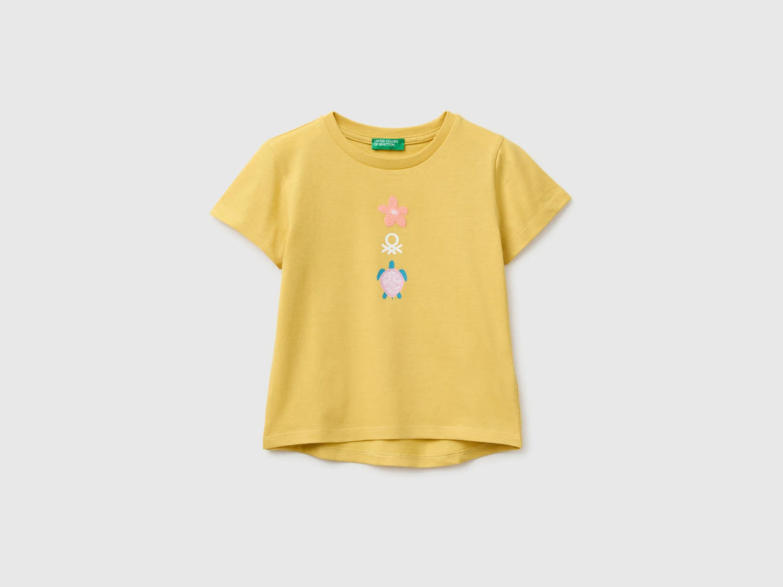 Benetton Multi-Color Girls T-Shirt with Print and Embroidery SKU: 3I1XG10N1_22R Image 01