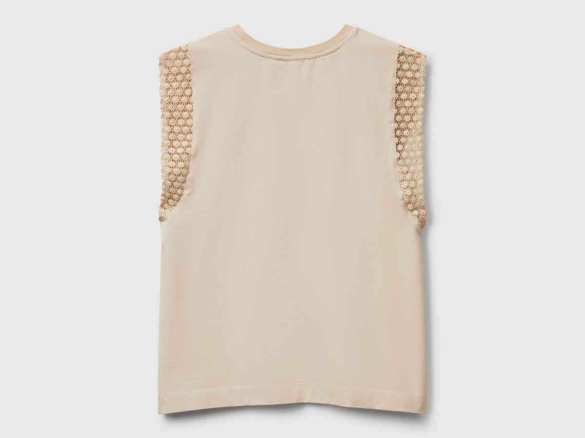 Benetton_Sleeveless Top with Macram�_3IFVD10AC_152_04