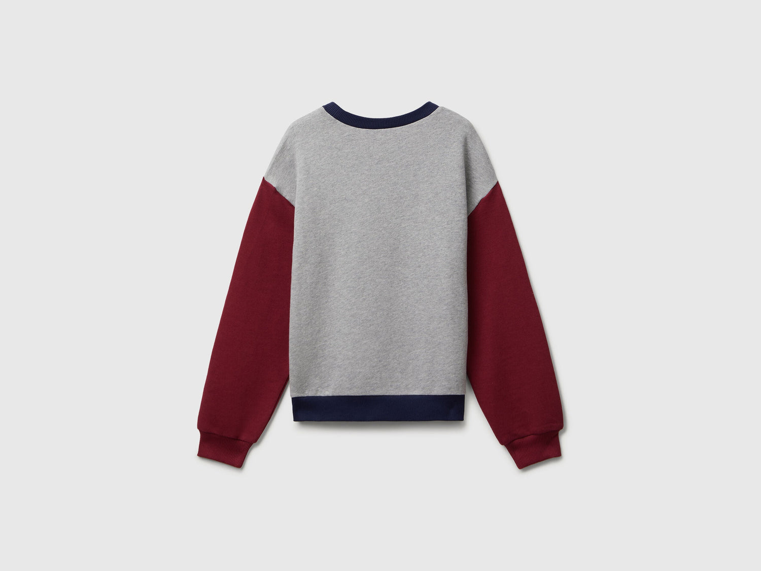 Benetton_Dark Blue_Sweatshirt with Glittery Logo Print_3J68C10Q0_903_02