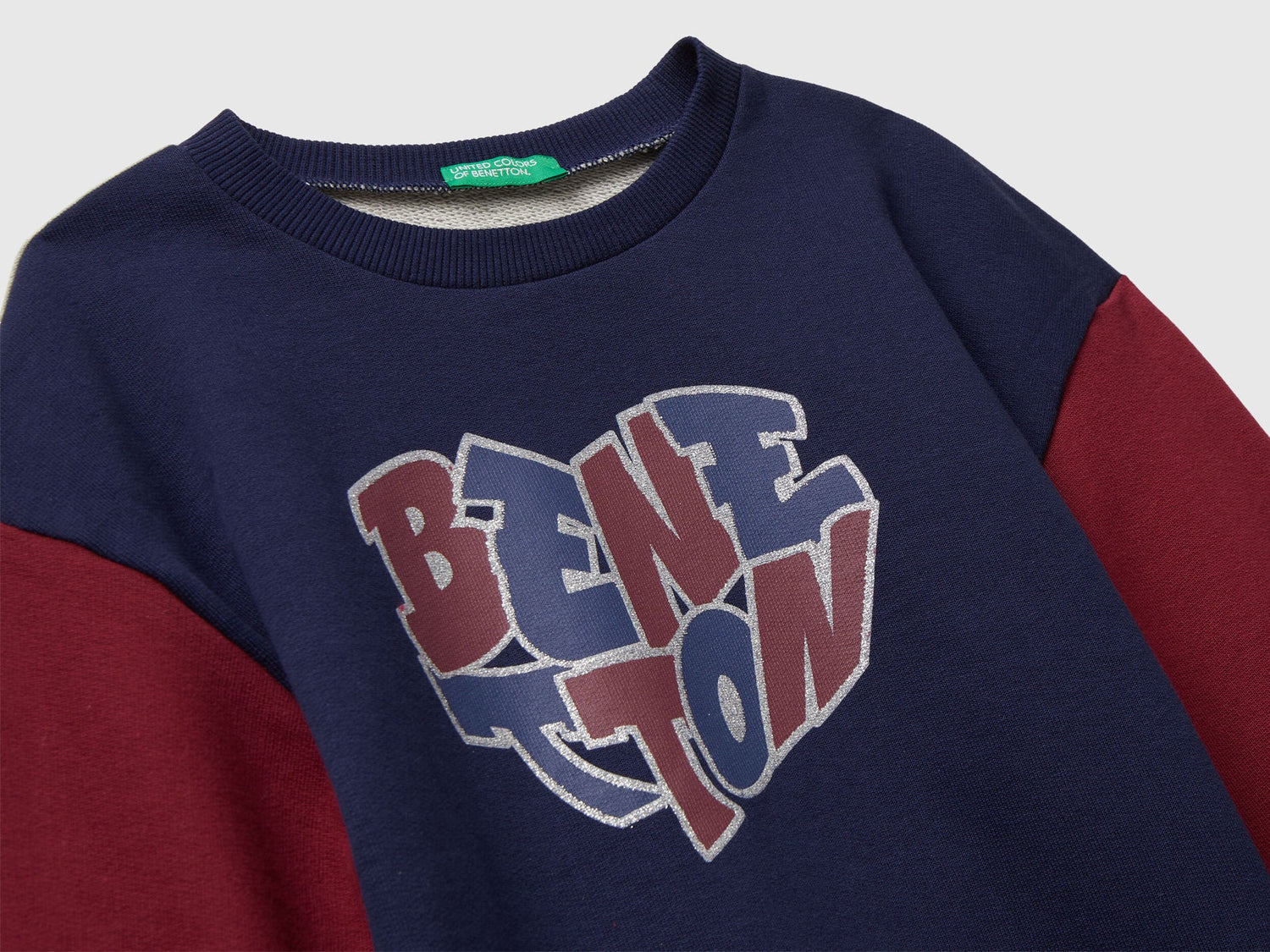 Benetton_Dark Blue_Sweatshirt with Glittery Logo Print_3J68C10Q0_903_03