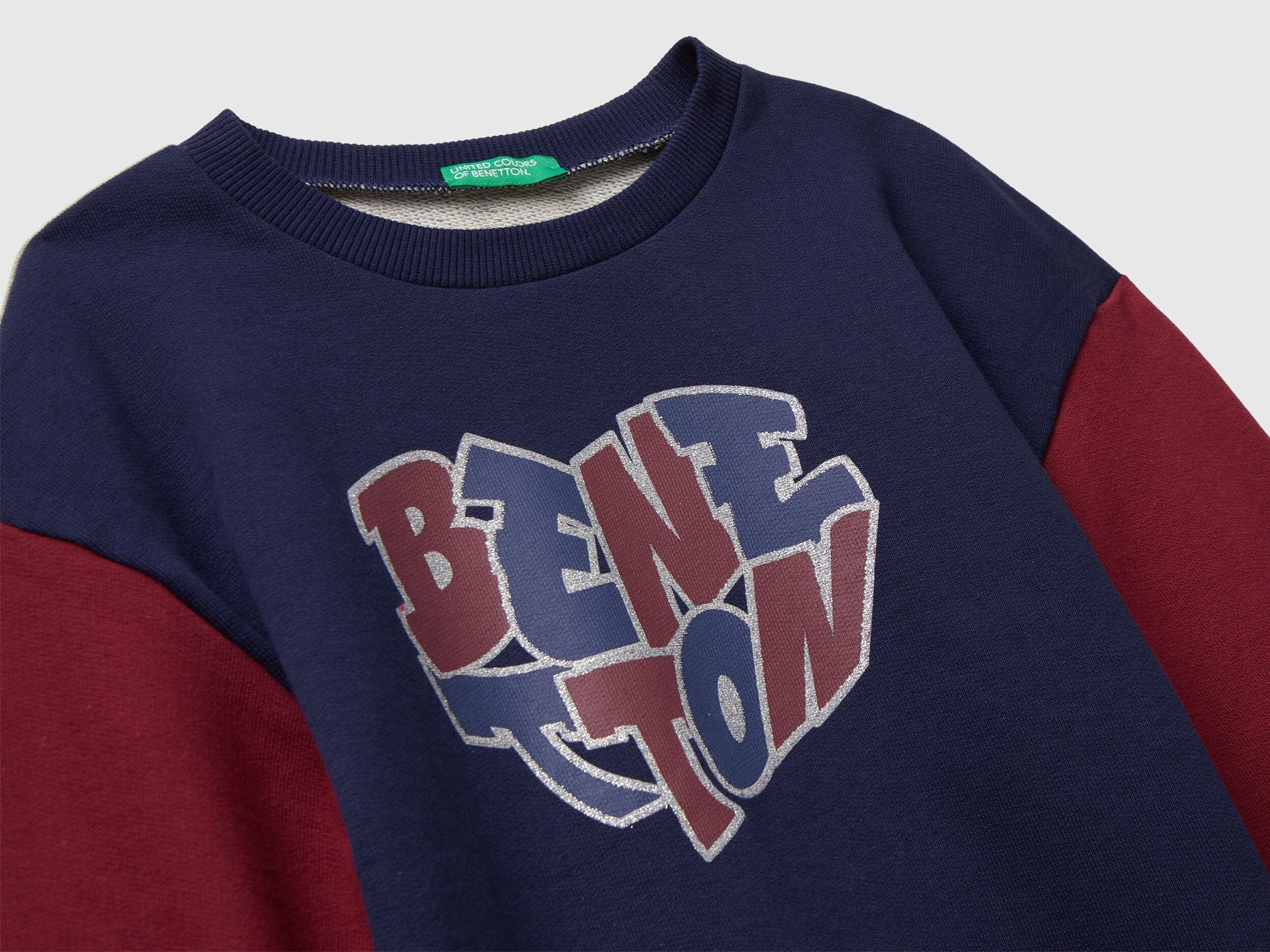 Benetton_Dark Blue_Sweatshirt with Glittery Logo Print_3J68C10Q0_903_03