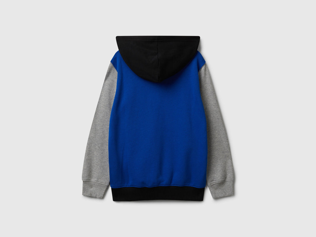 Benetton_Bright Blue_Hoodie in Cotton_3J68C204V_901_02