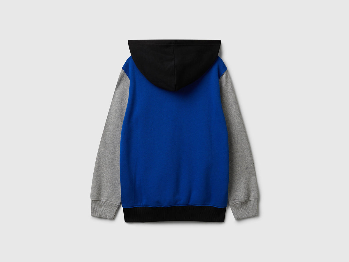Benetton_Bright Blue_Hoodie in Cotton_3J68C204V_901_02