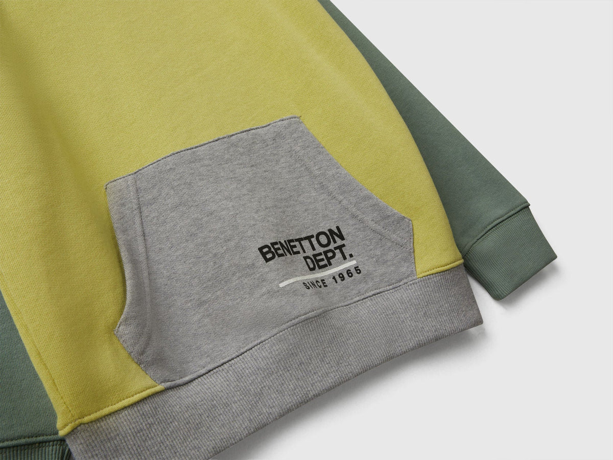 Benetton_Olive Green_Hoodie in Cotton_3J68C204V_903_03