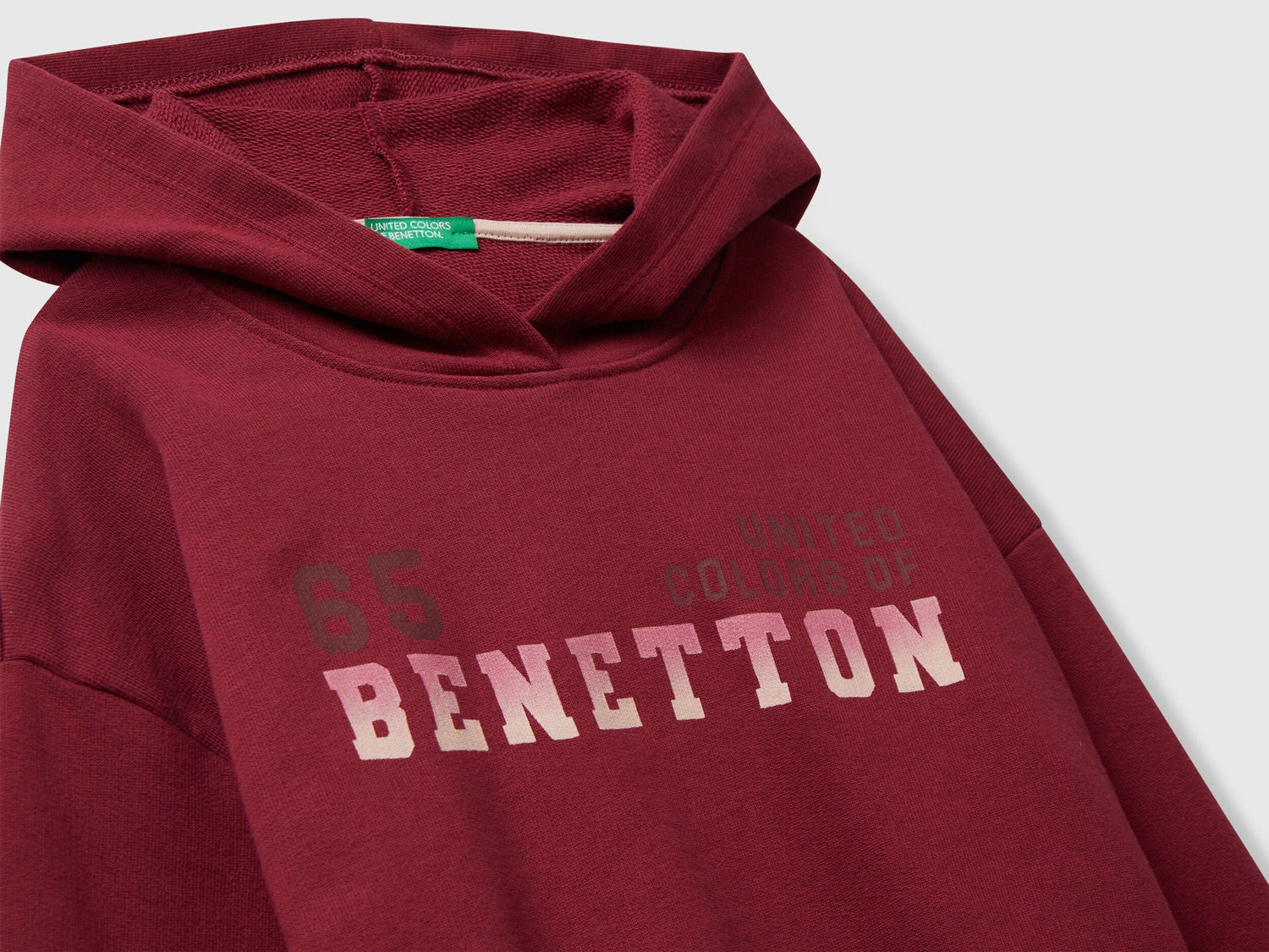 Benetton_Burgundy_Sweatshirt with Print_3J68C204W_236_03