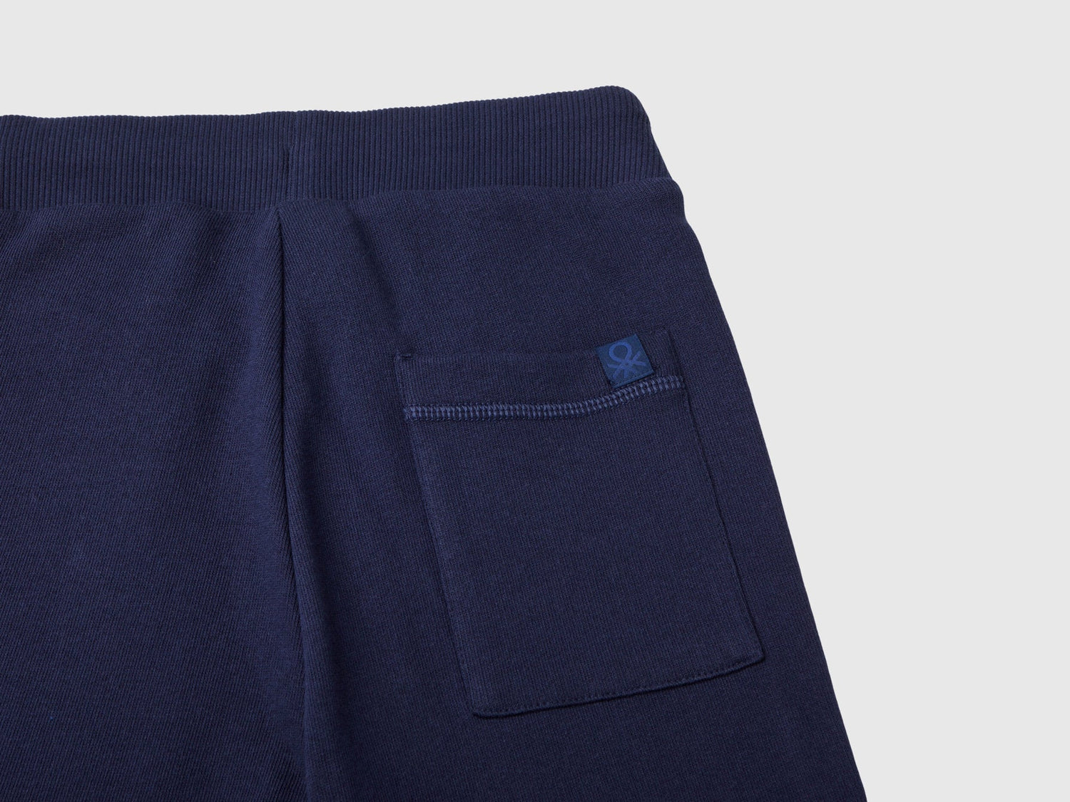 Beneton_Sporty Trousers with Drawstring_3J68CF01P_252_03